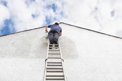 Peinture extérieure à Peyrelongue-Abos — façades et ravalement